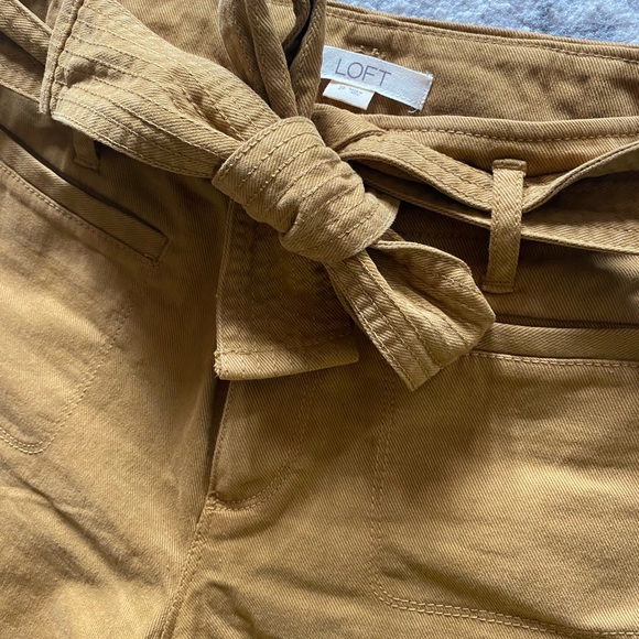 Petite Size 2 paper bag waists Loft pants - Picture 4 of 4